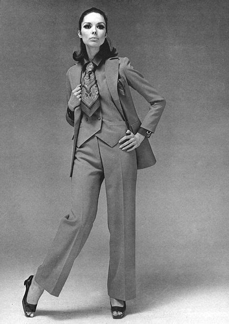 tailleur pantalon yves saint laurent|yves Saint Laurent 1971.